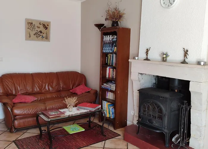 Marais Poitevin Nature Et Serein Vue Imprenable Sur La Riviere Calme Absolu Ideal Pour Familles Couples Voyageurs Prázdninový dům La Taillee