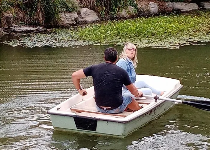 Marais Poitevin Nature Et Serein Vue Imprenable Sur La Riviere Calme Absolu Ideal Pour Familles Couples Voyageurs